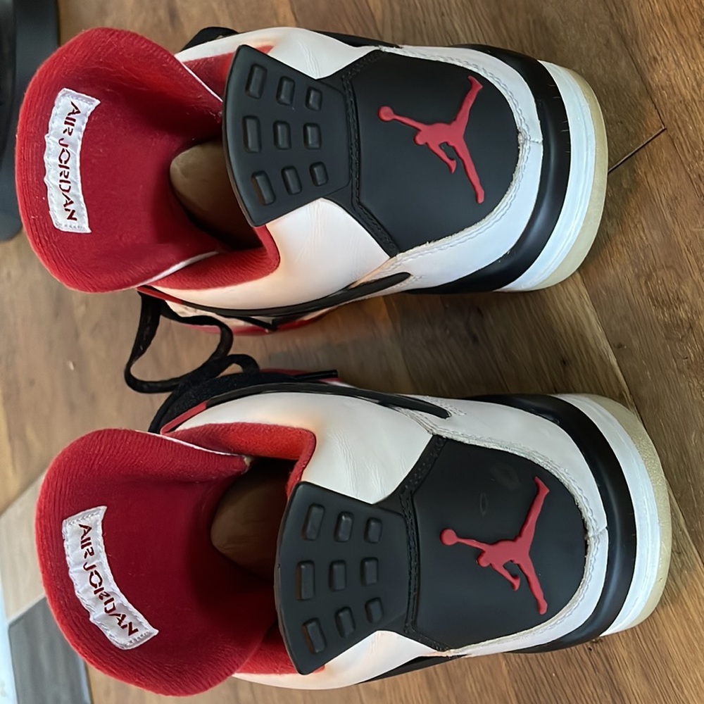 Jordan 4 Fire Red 2012 - Picture 4 of 6